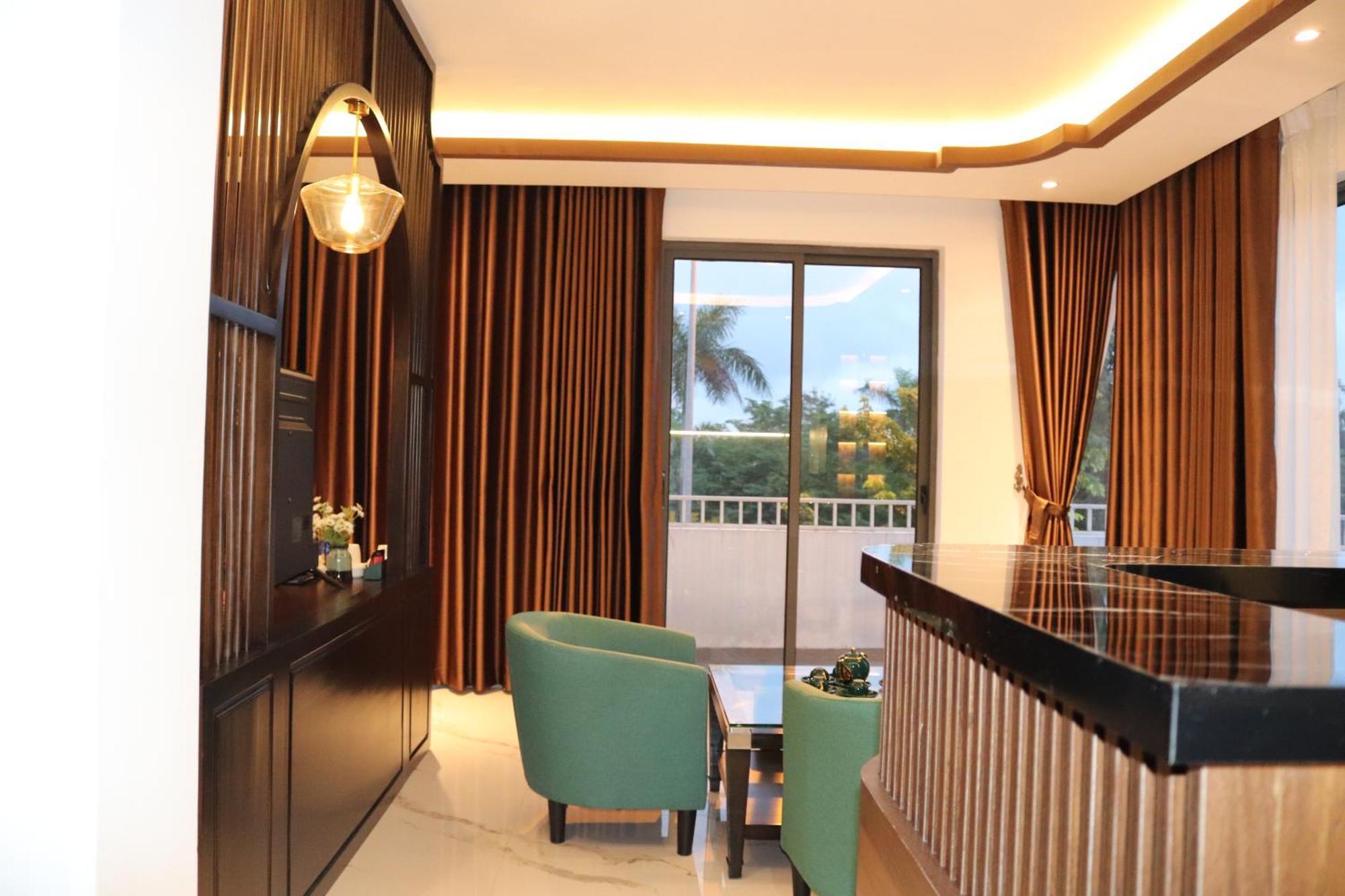 Blue Sea Hue Hotel Bagian luar foto